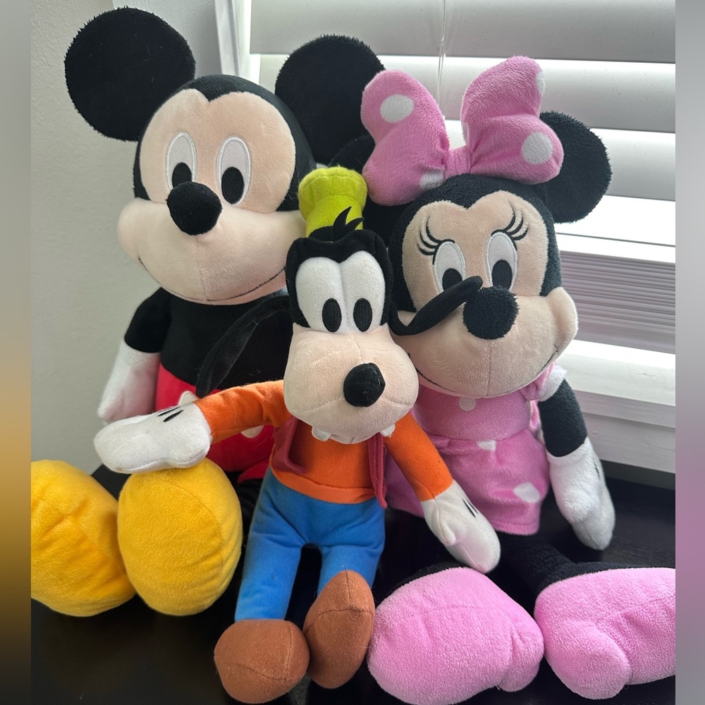Disney stuffed animal bundle Mickey Minnie Donald Duck